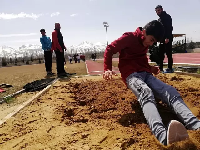 Festival havasında koştular Festival havasında koştular