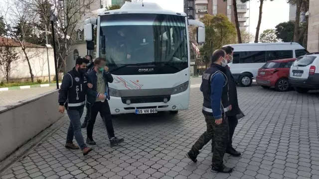 FETÖ'den 1'i avukat 6 kişiye adli kontrol FETÖ'den 1'i avukat 6 kişiye adli kontrol