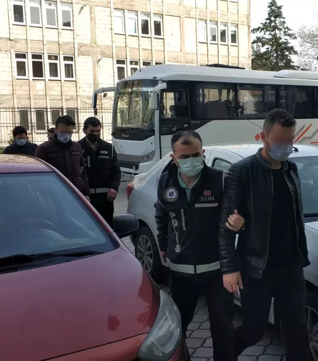 FETÖ'den 1'i avukat 6 kişiye adli kontrol FETÖ'den 1'i avukat 6 kişiye adli kontrol