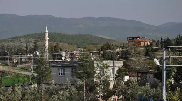 GAZİANTEP GAZİANTEP'TE, KORONAVİRÜSTEN ÖLEN KİŞİ İÇİN TAZİYE DÜZENLENEN MAHALLE KARANTİNAYA ALINDI GAZİANTEP GAZİANTEP'TE, KORONAVİRÜSTEN ÖLEN KİŞİ İÇİN TAZİYE DÜZENLENEN MAHALLE KARANTİNAYA ALINDI