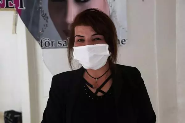 Gelinlikçiyi sahte çekle dolandırdılar Gelinlikçiyi sahte çekle dolandırdılar