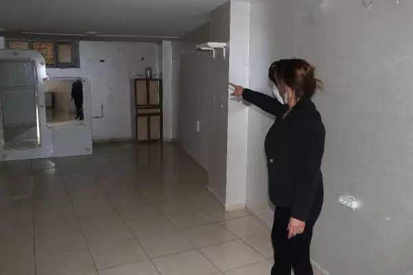 Gelinlikçiyi sahte çekle dolandırdılar Gelinlikçiyi sahte çekle dolandırdılar