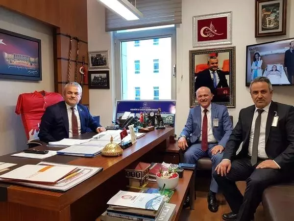Genel Sekreter Uzun, milletvekilleri Ünal ve Güneş ile bir araya geldi Genel Sekreter Uzun, milletvekilleri Ünal ve Güneş ile bir araya geldi