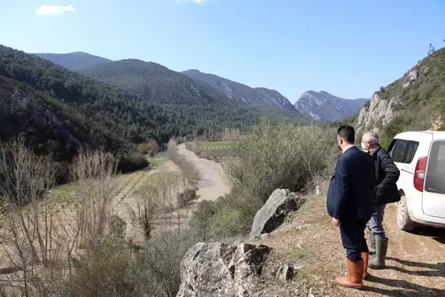 Göksu Çayı taşkını sonrası hasar tespit çalışmalarını başladı Göksu Çayı taşkını sonrası hasar tespit çalışmalarını başladı