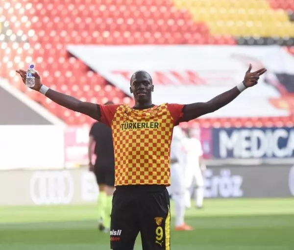 Son dakika haber! Göztepe'de Ndiaye ve Halil hep iş başında Son dakika haber! Göztepe'de Ndiaye ve Halil hep iş başında