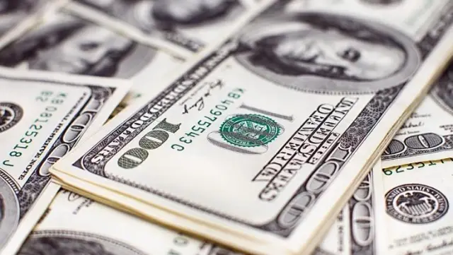 Güne yatay seyirle başlayan dolar 8,16'dan işlem görüyor Güne yatay seyirle başlayan dolar 8,16'dan işlem görüyor