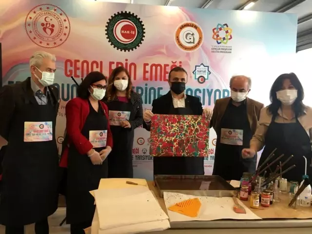 HAK-İŞ ebru sanatını gençlerle buluşturuyor HAK-İŞ ebru sanatını gençlerle buluşturuyor
