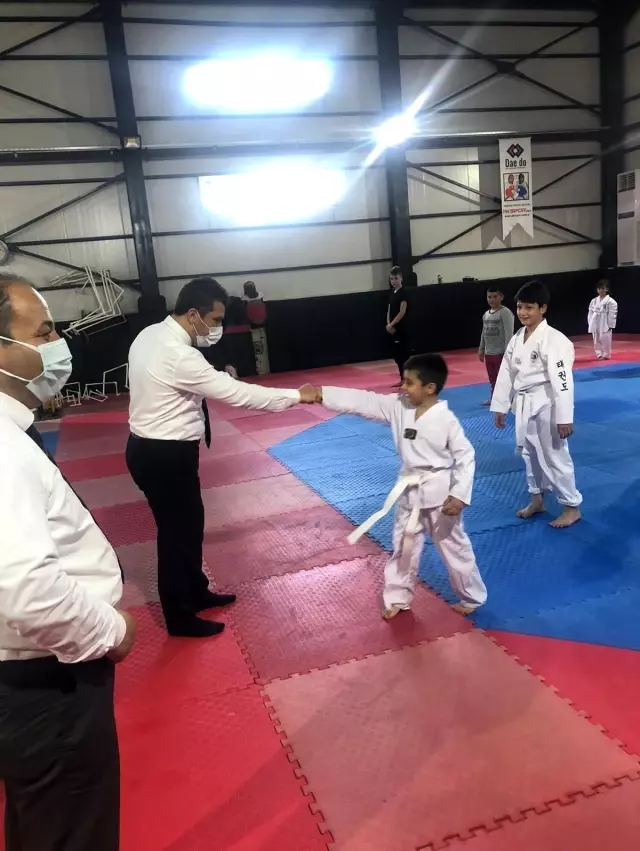 Son dakika spor: Hakan Yüksel Çaycuma'daki sporcuları ziyaret etti Son dakika spor: Hakan Yüksel Çaycuma'daki sporcuları ziyaret etti
