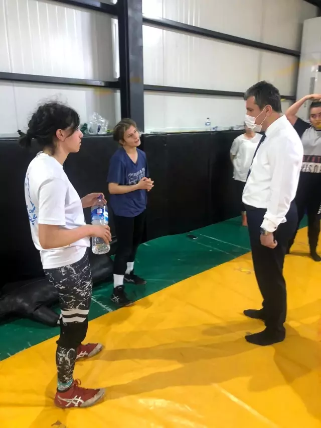 Son dakika spor: Hakan Yüksel Çaycuma'daki sporcuları ziyaret etti Son dakika spor: Hakan Yüksel Çaycuma'daki sporcuları ziyaret etti
