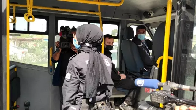 Hatay'da asayiş uygulaması... 285 personel, 34 ekip ile geniş çaplı asayiş uygulaması yapıldı Hatay'da asayiş uygulaması... 285 personel, 34 ekip ile geniş çaplı asayiş uygulaması yapıldı