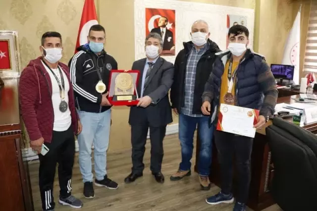 İl Müdürü Demir, Başarılı Sporcuları ağırladı İl Müdürü Demir, Başarılı Sporcuları ağırladı