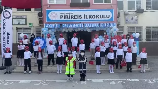 İlkokul öğrencilerinden Polis Haftası'na özel gösteri İlkokul öğrencilerinden Polis Haftası'na özel gösteri