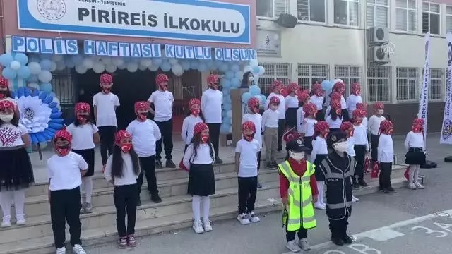 İlkokul öğrencilerinden Polis Haftası'na özel gösteri İlkokul öğrencilerinden Polis Haftası'na özel gösteri