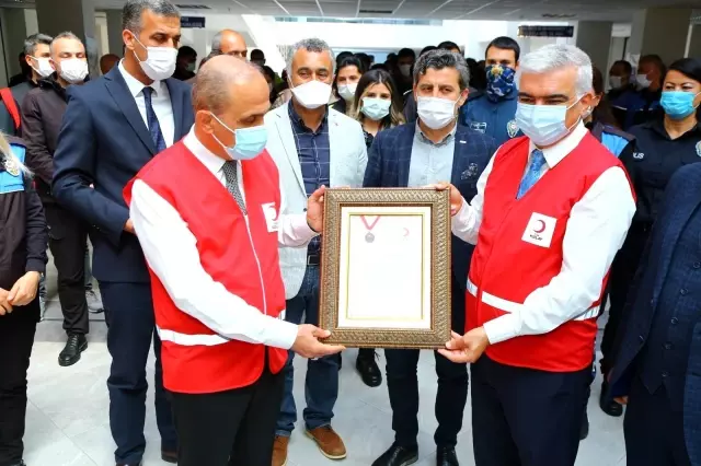 İnci: 'Türk polisi cephede ve sedyede kanını vermeye hazır' İnci: 'Türk polisi cephede ve sedyede kanını vermeye hazır'