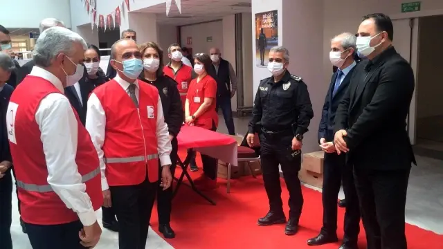İnci: 'Türk polisi cephede ve sedyede kanını vermeye hazır' İnci: 'Türk polisi cephede ve sedyede kanını vermeye hazır'