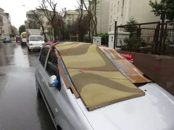 İSTANBUL'DA METEROLOJİ'NİN UYARISININ ARDINDAN 'DOLU' ÖNLEMİ İSTANBUL'DA METEROLOJİ'NİN UYARISININ ARDINDAN 'DOLU' ÖNLEMİ