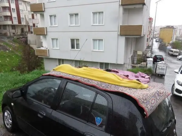 İSTANBUL'DA METEROLOJİ'NİN UYARISININ ARDINDAN 'DOLU' ÖNLEMİ İSTANBUL'DA METEROLOJİ'NİN UYARISININ ARDINDAN 'DOLU' ÖNLEMİ