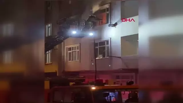 Son dakika haber! İSTANBUL-ESENLER'DE OCAKTA UNUTULAN YEMEK YANGIN ÇIKARDI Son dakika haber! İSTANBUL-ESENLER'DE OCAKTA UNUTULAN YEMEK YANGIN ÇIKARDI