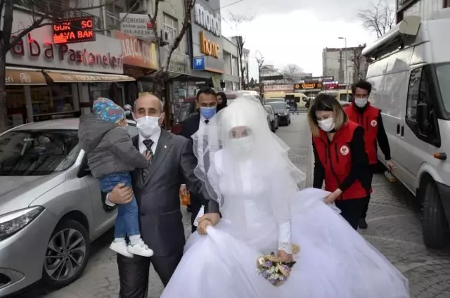 İstanbul Terörle Mücadele Şubesi, terör örgütlerine karşı vatandaşları bilgilendiriyor İstanbul Terörle Mücadele Şubesi, terör örgütlerine karşı vatandaşları bilgilendiriyor