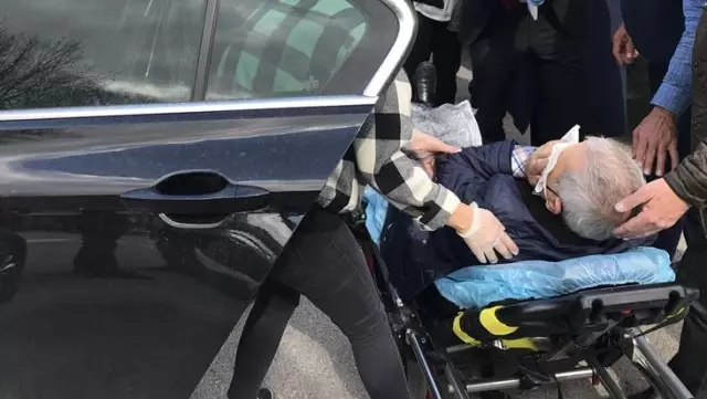 İYİ Partili Yılmaz ve eşi TBMM yerleşkesindeki trafik kazasında yaralandı İYİ Partili Yılmaz ve eşi TBMM yerleşkesindeki trafik kazasında yaralandı
