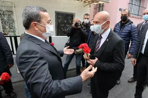 İZMİR'DE TARİHİ BİR BİNA 'ROMAN KÜLTÜR MERKEZİ' OLDU İZMİR'DE TARİHİ BİR BİNA 'ROMAN KÜLTÜR MERKEZİ' OLDU