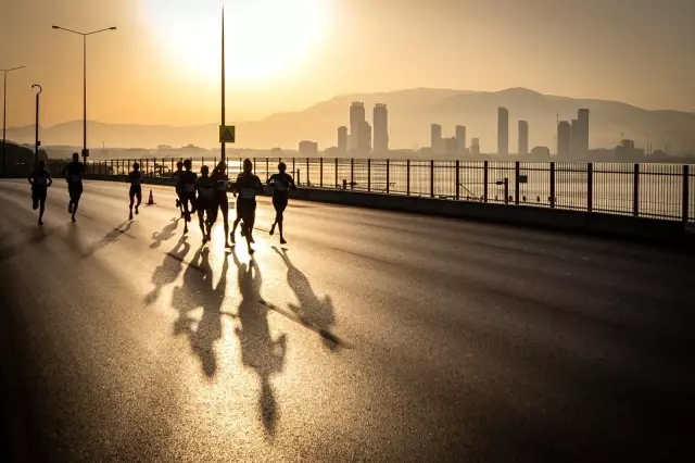 İzmir'de ulaşıma maraton ayarı İzmir'de ulaşıma maraton ayarı