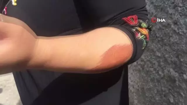 Kapkaççının sürüklediği kadın dehşet anlarını anlattı: 'Benim malımda gözü var tamam da bizi niye sürükleyip götürüyor' Kapkaççının sürüklediği kadın dehşet anlarını anlattı: 'Benim malımda gözü var tamam da bizi niye sürükleyip götürüyor'