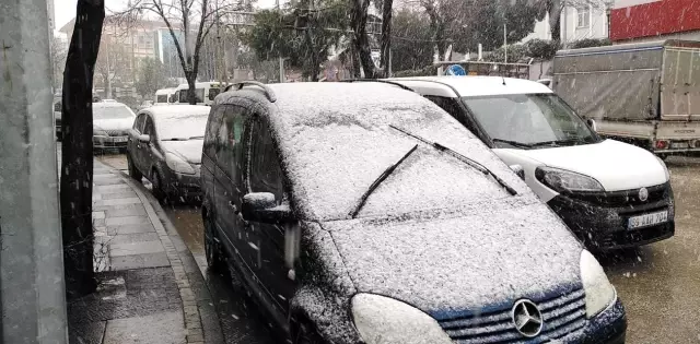 Kar yağışı İstanbul'un kapısına dayandı Kar yağışı İstanbul'un kapısına dayandı