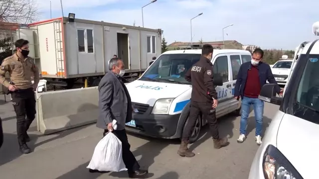 Son dakika haberleri... Karantinada olması gerekirken otobüste yakalandı: 4 bin 50 lira ceza yedi Son dakika haberleri... Karantinada olması gerekirken otobüste yakalandı: 4 bin 50 lira ceza yedi