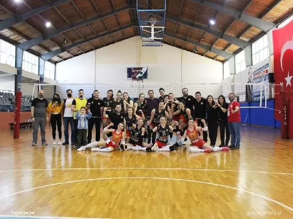 Karşıyaka ve Göztepe'nin Play-Off heyecanı Karşıyaka ve Göztepe'nin Play-Off heyecanı