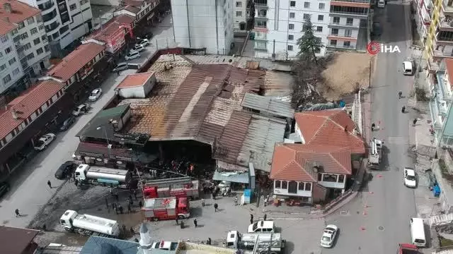 Kasaplar Çarşısı yangın sonrası küle döndü Kasaplar Çarşısı yangın sonrası küle döndü