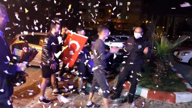 Son dakika! Kavga ihbarına giden polis ekiplerine sürpriz Son dakika! Kavga ihbarına giden polis ekiplerine sürpriz