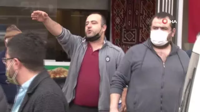 Son dakika haberleri! Kaza sonrası yaşanan kavgayı polis güçlükle ayırdı Son dakika haberleri! Kaza sonrası yaşanan kavgayı polis güçlükle ayırdı