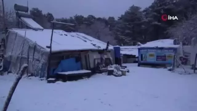 Kazdağları'nda kar sürprizi Kazdağları'nda kar sürprizi