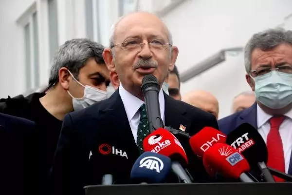 SİNOP KILIÇDAROĞLU, BELEDİYE ÖNÜNDE HALKA SESLENDİ SİNOP KILIÇDAROĞLU, BELEDİYE ÖNÜNDE HALKA SESLENDİ