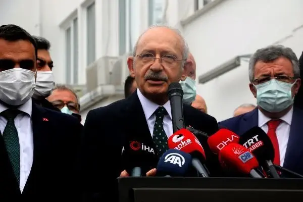 SİNOP KILIÇDAROĞLU, BELEDİYE ÖNÜNDE HALKA SESLENDİ SİNOP KILIÇDAROĞLU, BELEDİYE ÖNÜNDE HALKA SESLENDİ