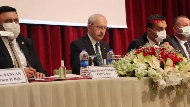 KILIÇDAROĞLU, MUHTARLARLA BİR ARAYA GELDİ KILIÇDAROĞLU, MUHTARLARLA BİR ARAYA GELDİ