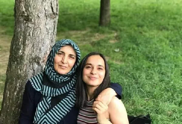 'KIR ÇİÇEKLERİ' PROJESİ HAYATLARINA DOKUNDU 'KIR ÇİÇEKLERİ' PROJESİ HAYATLARINA DOKUNDU