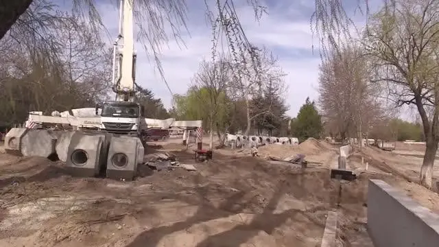 KIRIKKALE - Kızılırmak kıyısındaki millet bahçesi inşaatı devam ediyor KIRIKKALE - Kızılırmak kıyısındaki millet bahçesi inşaatı devam ediyor