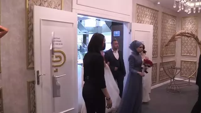 KIRIKKALE - KKTC'de görevli asker, Kırıkkale'deki düğününe 'çevrim içi' katıldı KIRIKKALE - KKTC'de görevli asker, Kırıkkale'deki düğününe 'çevrim içi' katıldı