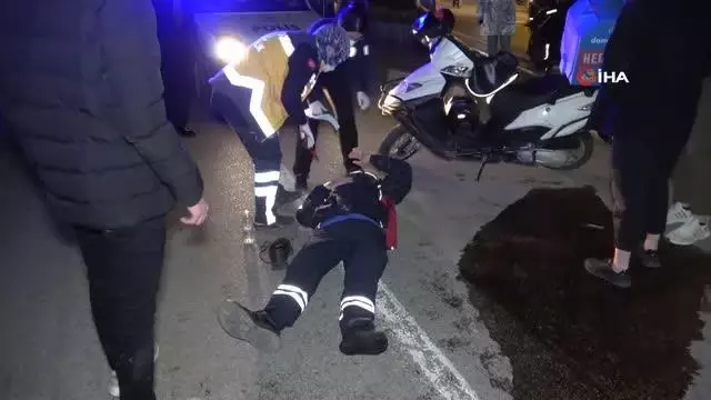 Kısıtlama saatinde motokuryeler çarpıştı: 1 yaralı Kısıtlama saatinde motokuryeler çarpıştı: 1 yaralı