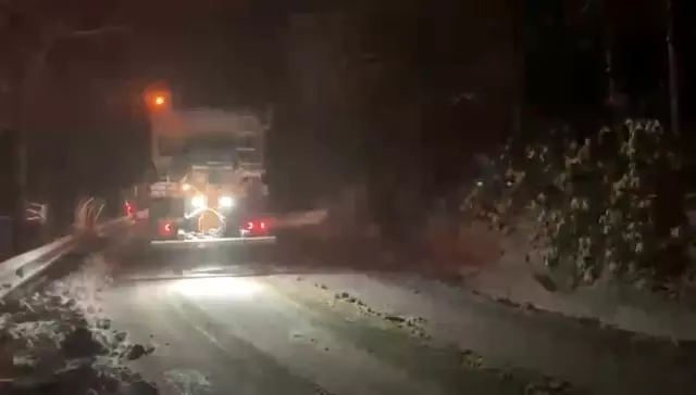 Kocaeli'de kar yağışı devam ediyor Kocaeli'de kar yağışı devam ediyor