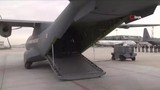 Konya'da Hava Kuvvetleri'nin akrobasi ekibi Türk Yıldızları'ndaki NF-5 uçağının eğitim uçuşu sırasında düşmesi sonucu şehit olan pilot Yüzbaşı Burak... Konya'da Hava Kuvvetleri'nin akrobasi ekibi Türk Yıldızları'ndaki NF-5 uçağının eğitim uçuşu sırasında düşmesi sonucu şehit olan pilot Yüzbaşı Burak...