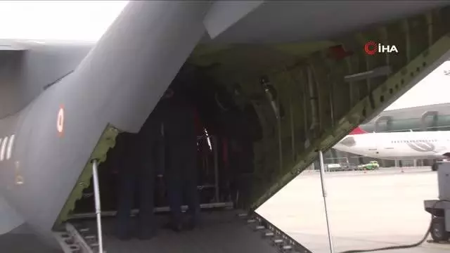 Konya'da Hava Kuvvetleri'nin akrobasi ekibi Türk Yıldızları'ndaki NF-5 uçağının eğitim uçuşu sırasında düşmesi sonucu şehit olan pilot Yüzbaşı Burak... Konya'da Hava Kuvvetleri'nin akrobasi ekibi Türk Yıldızları'ndaki NF-5 uçağının eğitim uçuşu sırasında düşmesi sonucu şehit olan pilot Yüzbaşı Burak...