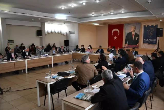 Kuşadası Belediyesi kredi karnesini düzeltti Kuşadası Belediyesi kredi karnesini düzeltti