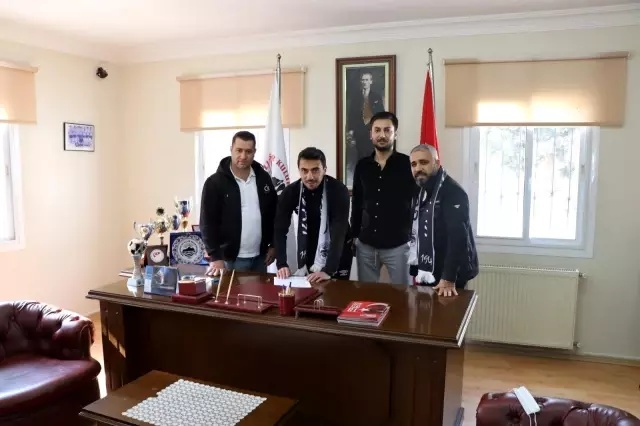 Son dakika haberi! Kuşadası Gençlikspor'da yeni transferler imza attı Son dakika haberi! Kuşadası Gençlikspor'da yeni transferler imza attı
