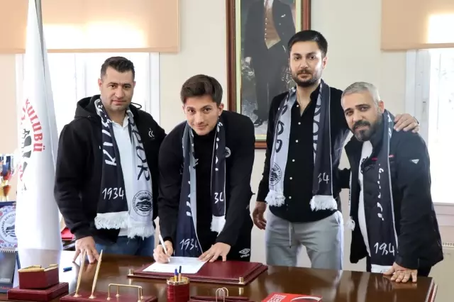 Son dakika haberi! Kuşadası Gençlikspor'da yeni transferler imza attı Son dakika haberi! Kuşadası Gençlikspor'da yeni transferler imza attı