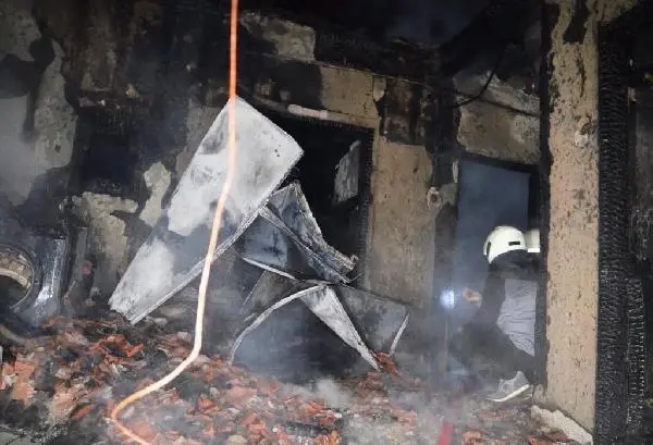 Son Dakika | Kütahya'da ev yangını; 83 yaşındaki kadın öldü Son Dakika | Kütahya'da ev yangını; 83 yaşındaki kadın öldü