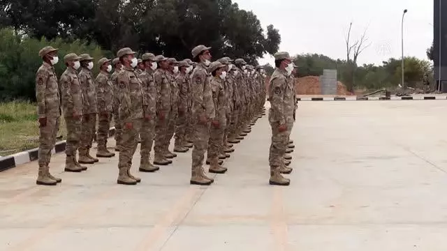 Libya'da TSK'nin terörle mücadele eğitimi verdiği askeri öğrenciler törenle mezun oldu Libya'da TSK'nin terörle mücadele eğitimi verdiği askeri öğrenciler törenle mezun oldu