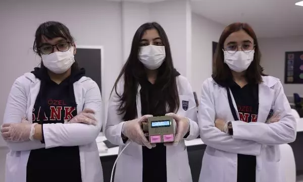 Son dakika haber... GAZİANTEP LİSE ÖĞRENCİLERİ, KORONAVİRÜS TEST CİHAZI GELİŞTİRDİ Son dakika haber... GAZİANTEP LİSE ÖĞRENCİLERİ, KORONAVİRÜS TEST CİHAZI GELİŞTİRDİ